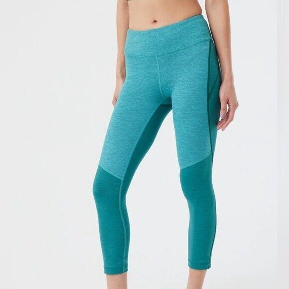 OUTDOOR VOICES TechSweat 7/8 Legging Size S Teal Green Colorblock EUC B30